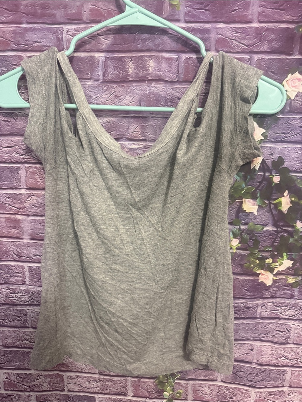 La Hearts cold shoulder Scoop Neck Tank Top from pacsun womens M ladies teens